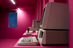 dettaglio di uno dei PC in esposizione