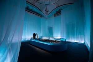 Materia Ercolano. Sala della navigazione. Esposta una barca che non bruciò